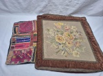 Lote de 2 capas para almofadas, sendo uma em tecido padrão veludo e bordado tapeçaria. Medindo a maior 50cm x 50cm. Com marcas de guardado.