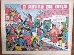 Página Original de Charge Vintage - O Amigo da Onça (Péricles) - Temática Frevo / CarnavalDescrição:Rara e belíssima página avulsa original contendo a célebre charge "O Amigo da Onça", criada pelo genial cartunista Péricles de Andrade Maranhão. Esta edição se destaca pelo riquíssimo apelo cultural, ilustrando uma enérgica e colorida manifestação de passistas dançando o Frevo com suas sombrinhas, sob o diálogo satírico do personagem principal direcionado ao "Zé do Frevo". Item autêntico e genuíno da era de ouro da Revista O Cruzeiro, ideal para colecionadores de quadrinhos nacionais, entusiastas da iconografia carnavalesca brasileira ou para projetos de enquadramento decorativo vintage de alto nível.