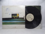 Disco de Vinil LP - `Scoundrel Days`, com A-ha, em bom estado.
Inclui encarte.
