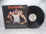 Disco de Vinil LP - `In Love`, com Bee Gees, em bom estado.