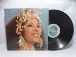 Disco de Vinil LP - `A Deusa dos Orixás`, com Clara Nunes, em bom estado.