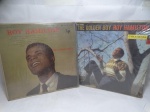 Disco de Vinil LP - Conjunto com 2 álbuns de `Roy Hamilton` - `Roy Hamilton` e `The Golden Boy Roy Hamilton`, em bom estado.