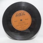 Compacto Vinil - `Lá Nas Nuvens Com Muito Amor` e `Ainda Estou Gamado`, com Galeno e Conjunto Omega, em bom estado.