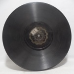 Disco 78 RPM - `Vida Marvada` e `Apanhei um Resfriado`, com Almirante, em bom estado. Anos 30.