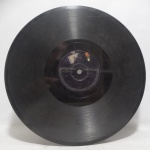 Disco 78 RPM - `Minha História` e `Boa Noite! Senhorita`, com Francisco Alves, em bom estado. Anos 30.