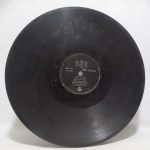 Disco 78 RPM - `Adeus` e `Resposta`, com Maysa, em bom estado. Anos 50.