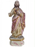 Arte Sacra, Brasil, Sec. XIX. Linda escultura do Sagrado Coração de Jesis, em madeira policromada e dourada. Olhos de vidro. Policromia bem preservada. Mínimas percas pictóricas. ( ausência de uma mão). Mede:26cm.