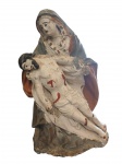 ARTE SACRA /Nossa Senhora da Piedade. Brasil Séc. XVII/XVIII, terracota, Pietá .Policromia no estado, porém, observa-se que a policromia original, ainda se mantém preservada sob as camadas tardias. Apresenta-se com pequenas faltas, cabeça já foi colada em um período muito distante. Raríssima Santa. Mede:22,5