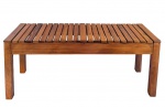 Banco em madeira nobre, Pinho de Riga, maciço, em ótimo estado. Med. 113x35x46 cm. (comp.xprof.xalt.)