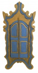 MINAS SÉC. XX - Oratório de parede em madeira entalhada e policromada a mão, com portas frontais e decoração em estilo barroco mineiro, nas tonalidades azul e dourado. Interior destinado à guarda de imagem sacra. Apresenta desgastes compatíveis com o tempo e uso. Minas séc. XX. Medidas: 61 x 29 cm.