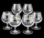 Conjunto com 6 taças modelo CARMEN em CRISTAL translúcido BOHEMIA, para conhaque/brandy, com etiquetas originais e caixa original. Design clássico e elegante. Medem 14 cm de altura. Sem uso.