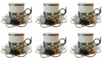 Lote com seis xicaras para café em metal espessurado a prata trabalhado. Medida: Altura 5 cm e Diâmetro 5 cm. 