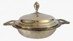 SOPPIL- Legumeira em metal espessurado a prata com pegador e borda trabalhada. Medidas: Altura 19 cm, Largura 24 cm e Comprimento 30 cm. 