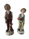 Lote com duas esculturas em porcelana italiana pintado artesanalmente representando um casal de senhores . Medidas: Altura 20 cm e Diâmetro 9 cm.