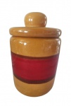 Potiche em porcelana pintado artesanalmente na tonalidade vermelha e amarelo. Medidas: Altura 20 cm e Diâmetro 12 cm.