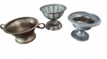 Lote com três peças em metal diversas. Medida maior: Altura 12 cm e Diâmetro 13 cm.