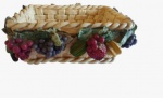 Porta chá em resina com apliques em tema de frutas. Medida: altura 6 cm largura 8 cm comprimento 15 cm.