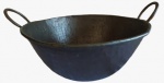 Tacho em cobre. Medida: altura 15 cm diâmetro 37 cm.