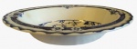 ALFRED ENGLAND MEAKIN- JESMONDE- Travessa oval funda em porcelana inglesa com pintura estilo azul borrão na tonalidade azul em tema floral. Medida: altura 8 cm largura 21 cm comprimento 26 cm.