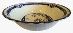 ALFRED ENGLAND MEAKIN- JESMONDE- Saladeira em porcelana inglesa com pintura estilo azul borrão na tonalidade azul em tema floral. Medida: altura 9 cm diâmetro 25 cm.