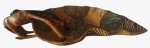 Centro de mesa em madeira esculpida e pintura artesanalmente representando uma girafas ( artesanato africano). Medida : altura 6 cm largura 16 cm comprimento 32 cm.