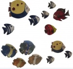 Lote com 11 esculturas de parede em cerâmica pintado artesanalmente representando peixe. Medida maior: altura 9x10. 