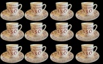 Lote com doze xícaras para café em porcelana branca com detalhe escrito expresso em marrom. Medida: altura 6 cm diâmetro 6 cm.