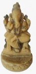 Escultura de parede em resina representando ganecha. Medida: altura 16 cm largura 6 cm comprimento 12 cm. 