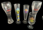 Lote com 5 copos diversos para chopp. Medidas do maior: 26 cm de altura e 8 cm de diâmetro.