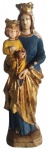 Antiga escultura em gesso, com policromia da época representando um santo. Medida: 30 cm de altura, 7 cm de largura e 10 cm de comprimento.