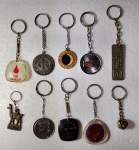 LOTE COM 10 CHAVEIROS ANTIGOS