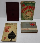 LOTE COM 4 LIVROS (RARIDADES)  1) A TIMIDEZ VENCIDA EM 12 LIÇÕES - 1933 - 2ª EDIÇÃO - YORITOMO TASHI - 127 PAGINAS. 2) BRIDGE QUIZ BOOK - CHARLES H. GOREN'S - ANO 1949 (JOGO DE CARTA) - (VALOR MEDIO AMAZON R$ 500,00) - 1ª EDIÇÃO 1949 - RARIDADE - EDITORA PERMA BOOKS - LIVRO VINTAGE DE JOGOS DE CARTAS - FOCADO ESPECIALMENTE NO JOGO DE BRIDGE. 3) BUSINESS ENGLISH - BERLITZ - CAPA DURA - M.D. BERLITZ - 20TH EDITION - 1927 - A COURSE IN BUSINESS ENGLISH COM 149 PAGINAS 4) O INGLES TAL QUAL SE FALA - ALBERTO DE VEIGA - CLASSICA EDITORA - 24ª EDIÇÃO - NOVISSIMO GUIA DE CONVERSAÇÃO COM PRONUNCIA FIGURADA - 200 PÁGINAS - NO ESTADO. 