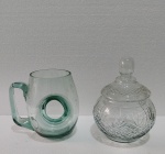 BOMBONIERI RICA EM DETALHES COM TAMPA 18 CM E CANECA DE VIDRO COM ENTRADA LATERAL PARA CUBOS DE GELO