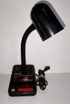 RARÍSSIMA LUMINÁRIA 3 EM 1 - (LUMINÁRIA - RELÓGIO E ALARME) - MODELO 1184 - ORIGEM AMERICANA - FABRICADA EM HONG KONG - MARCA SPARTUS CORPORATION U.S.A. - TODA ARTICULADA - MEDINDO 39 X 16 X 11 CM  - MARCAS DE USO - SEM LÂMPADA