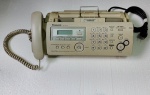 RARIDADE PANASONIC ANTIGO APARELHO DE TELEFONE - MODELO KX-FP218 - COM IDENTIFICADOR DE CHAMADAS - SECRETARIA ELETRÔNICA DIGITAL - VIVA VOZ - FAX - COPIADORA - MARCAS DO TEMPO - MEDINDO 35 X 20 X 12 CM - SEM A BOBINA