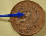 BRASIL  República Base Catálogo Amigo 2024, 01 moeda BC/MBC, 20 Ctvs, Brasileiros Ilustres(3), Bronze Alumínio, Rui Barbosa, AV211, 1949. Anomalia: Cunho quebrado no centro do reverso, conforme imagem.