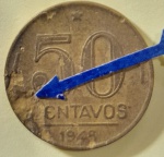 BRASIL  República Base Catálogo Amigo 2024, 01 moeda BC/MBC, 50 Ctvs, Brasileiros Ilustres(3), Bronze Alumínio, Eurico Gaspar Dutra, AV219, 1948 sem sigla. Anomalia: cunho quebrado no anverso e no reverso, conforme imagem.