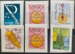 BRASIL – série INSTRUMENTOS MUSICAIS, anos 2001/3, Percé em Ondas (R807,R816 e R817) e Denteação fina (R834/35/36) , novos com goma, em perfeito estado de conservação, conforme imagem