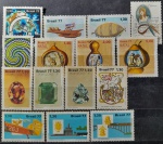 BRASIL – 15 selos comemorativos novos com goma, ano 1977, (RHM 1008 ao 1022), em perfeito estado de conservação, conforme imagem, valor estimado RHM 15,40 Ufs