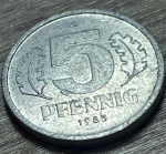  ALEMANHA 1985- 5 PFENNIG , EXCELENTE MOEDA PARA ABRILHANTAR AINDA MAIS SUA COLEÇÃO. 