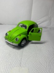 MINIATURA NOVA COMO MOSTRA IMAGEM , MEDINDO 12 CM . FUSCA