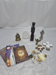 SACRO - Lote de imagens, santinhos, etc em materiais diversos. Medindo o maior 16cm de altura. Contém bicados.