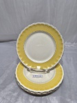 GRINDLEY ENGLAND - Jogo de 6 pratos de sobremesa em faiança, barra amarela, friso ouro. Medindo 17,5cm de diâmetro. Friso com desgaste.
