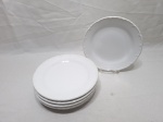 @ Jogo de 6 pratos de sobremesa em porcelana branca com relevo na borda. Medindo 20cm de diâmetro.