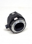 Tubo de extensão Nikon PN-1 52.5 para lente Micro-Nikkor 105mm f/4. Possui anel giratório com rosca para tripé. Em perfeito estado de conservação, porém sem garantias futuras. Coleção Carlos Frederico Cardoso, Rio de Janeiro/RJ.