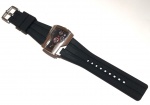 Vintage Fashion Luxo Coleção, Esportivo Relógio Puma Cronógrafo 6 Ponteiros, Quartz. Vidro Cristal Curvex. Funcionando Estado de Zero. Medindo 43mm. Fundo em Aço de Pressão. Pulseira Nova de Silicone por encomenda. (não possui a pulseira original) 