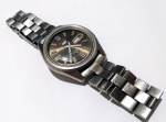 Vintage Coleção, Relógio Seiko 5 Grafite Automático, 1960/ 70`s, Funcionando. Caixa em Aço medindo 37mm de diâmetro. Cifras em relevo, com tinta Fosforescente envelhecidsa. Segundeiro Central. Calendário Duplo de Câmbio Rápido. Coroa posição 4hs. Fundo em Aço de Rosca Série 6119. Funcionando. Sem revisão recente. 
