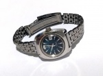 Vintage Coleção, Relógio Orient Azul 21J Automático, Ladies, em Aço medindo 25mm de diâmetro. Segundeiro Central. Fundo em Aço de Rosca. Pulseira em Aço Antiga de Época com regulagem para pulsos finos, aproximadamente 16cm
