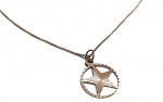 Vintage Fashion Luxo Jóias, Colar/ Gargantilha Veneziana, com Pingente Estrela do Mar, em Prata de Lei 925, medindo 40,5cm. Estrela medindo 1,6cm. Peso total 2,16gr