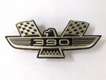 Vintage Antigomobilismo, Coleção, Decoração, Emblema lateral, 390 original, para Thunderbird. Medindo 13,9cm, cromado, com 3 pinos de encaixe